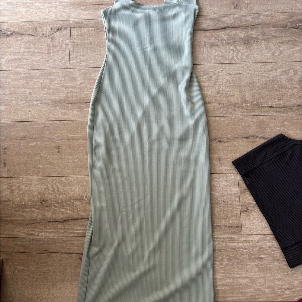 Reformation NWOT green knit dress